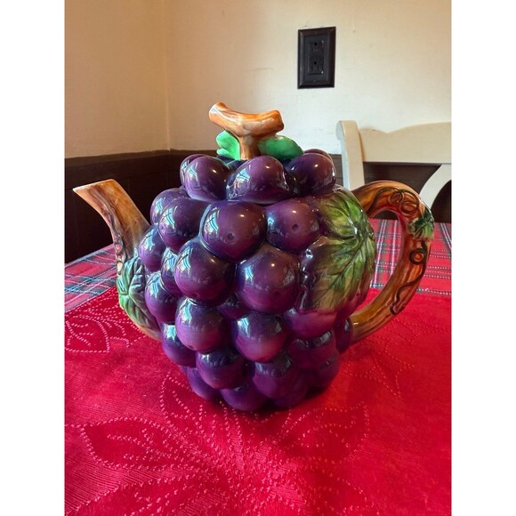 Lefton Grape Cluster teapot - Picture 1 of 8